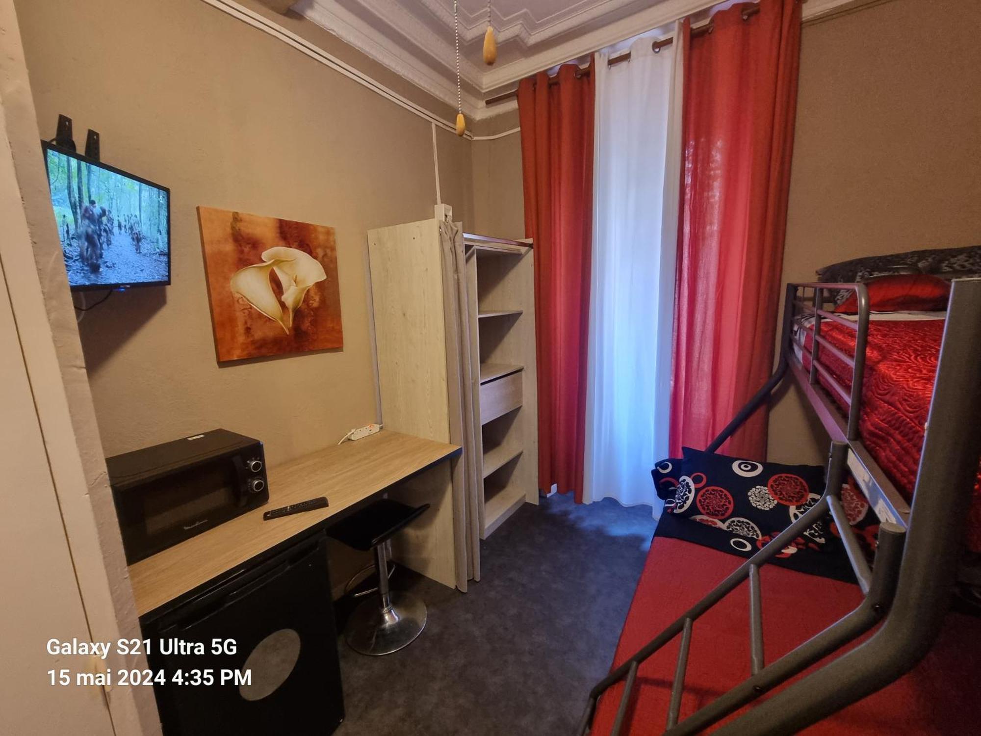 Hotel Des Allees Марсель Номер фото