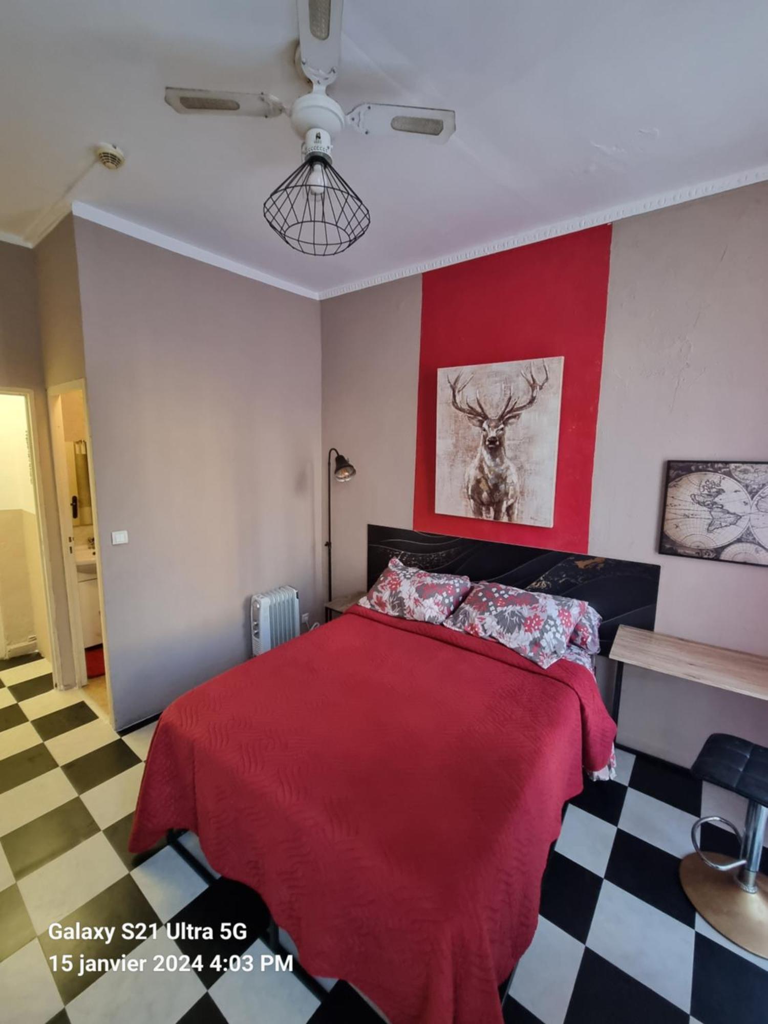 Hotel Des Allees Марсель Номер фото