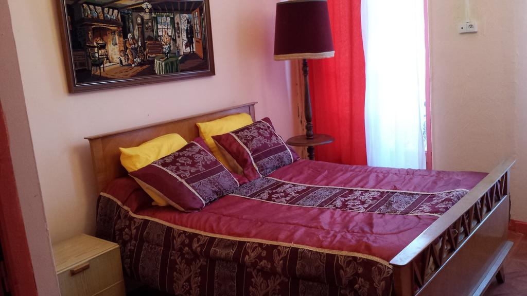 Hotel Des Allees Марсель Номер фото
